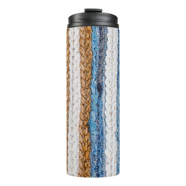 Garrafa Térmica Encaixe: tapete de jeans reciclados. (Frente)