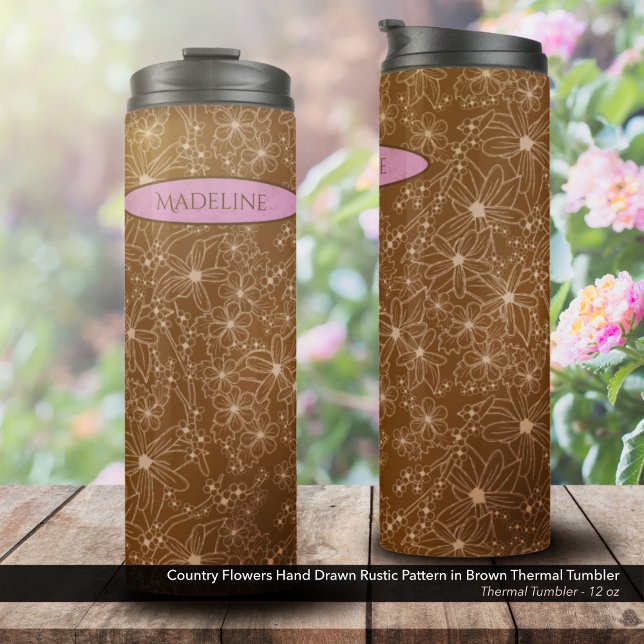 Garrafa Térmica Flores-do-campo Padrões Desenhados de Mão Marrom R (Country Flowers Hand Drawn Rustic Pattern in Brown with the Name Soft Pink Thermal Tumbler)