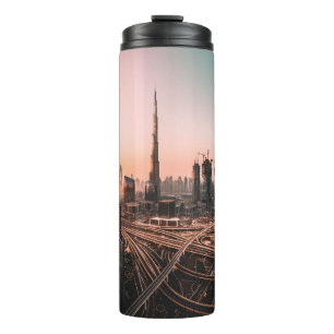 GARRAFA TÉRMICA FOTO AERIAL DO CAMINHO DE CIDADE RODADO POR ALTO-R