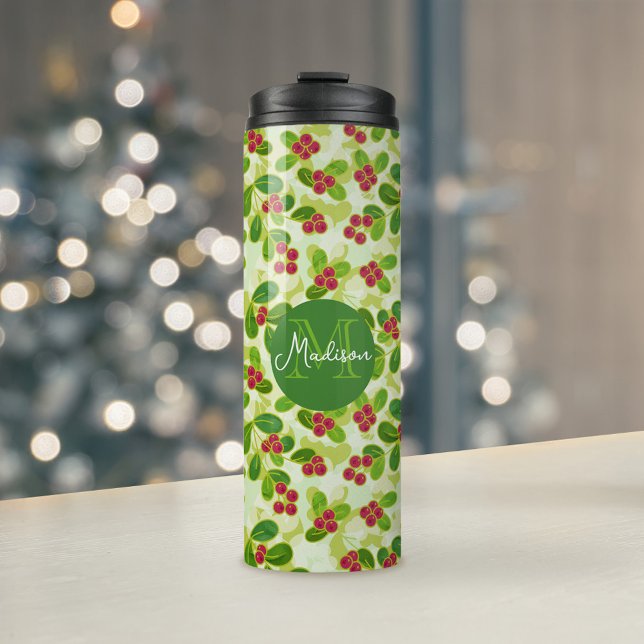 Garrafa Térmica Fruta de amora festiva, padrão e monograma, verde (Festive Cranberry Pattern & Custom Monogram Tumbler)
