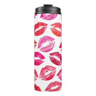 Garrafa Térmica Lábios vermelhos, fundo branco.