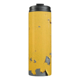 Garrafa Térmica Metal amarelo rachado: textura suja.