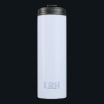 Garrafa Térmica Monograma - Estilo Moderno Minimalista<br><div class="desc">Mantenha-se atualizado em estilo com este adormecido monograma monograma de tromba isolada — o companheiro de campo de golfe mais avançado. Sua matiz azul-gelo se sente crocante e moderna, enquanto o detalhe inicial personalizado adiciona um toque polido. Construído com isolamento de parede dupla, este dormente mantém suas bebidas frias por...</div>