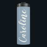 Garrafa Térmica Nome Personalizado Favor de Festa de solteira Azul<br><div class="desc">Caligrafia minimalista Nome personalizado Tumbler térmico em azul empoeirado</div>