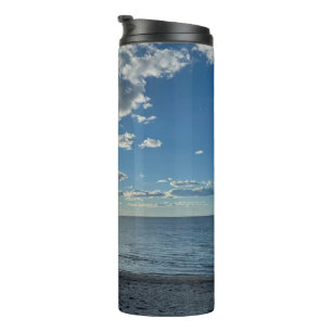 Garrafa Térmica Nuvens Céu Azul Nublado Praia Vazia