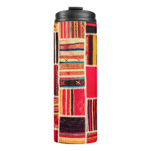 Garrafa Térmica O tapete turco é feito à mão. Patches