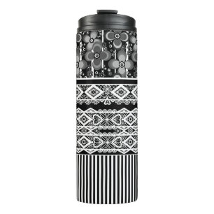 Garrafa Térmica Padrão preto e branco com rendas e retalhos