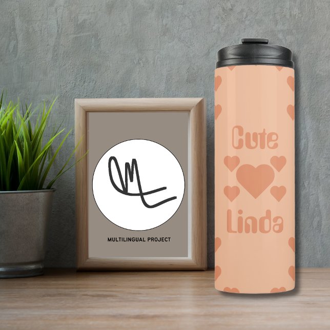 Garrafa Térmica Peach Hearts Bilíngue "Cute" "Linda" (Peach Hearst Thermal Tumbler. Bilingual Text: "cute" Linda" English Spanish. Multilingual Project)