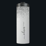 Garrafa Térmica Script Girly Sparkle Glitter Monograma de Silver<br><div class="desc">Folha de Prata Folha Metálica Espessante Glitter Brutado Monograma Nome Monograma Bebida Tumbler. Isto faz o doce e perfeito aniversário de 16 anos,  casamento,  chá de panela,  aniversário,  chá de fraldas ou festa de solteira presente para alguém que ama luxo de luxo e estilos quíticos.</div>
