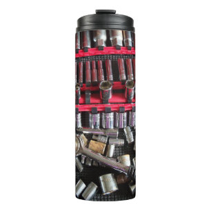 Garrafa Térmica Soquetes diferentes em uma gaveta de ferramentas c