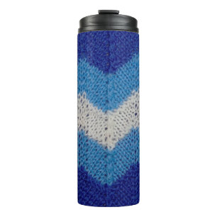 Garrafa Térmica tecido de malha com figuras riscadas azul e branco