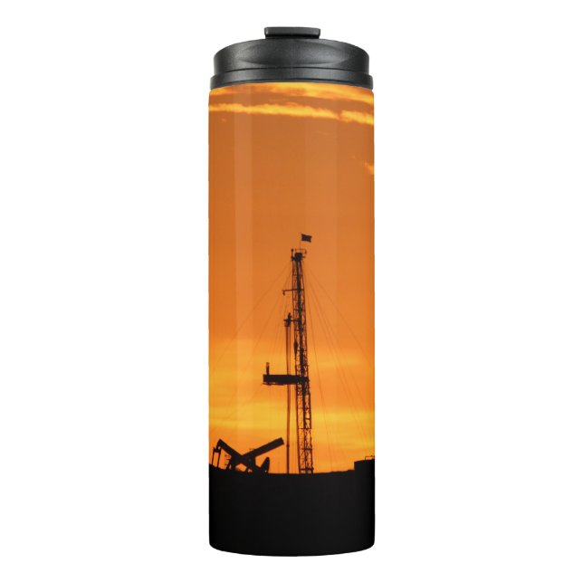 Garrafa Térmica Torre de Serviço de Reparo de Poço de Petróleo ao  (Frente)