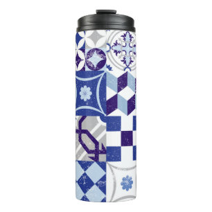 Garrafa Térmica Vintage patchwork background with traditional blue
