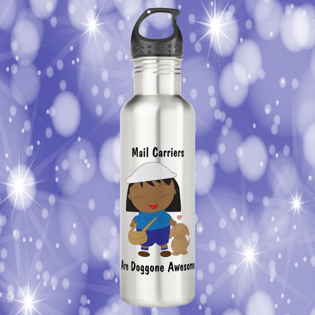 Garrafa Transportadoras de Correio São Mulheres Negras Inc (A water bottle featuring a black female mail carrier and the text, Mail Carriers Are Doggone Awesome)