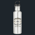 Garrafa Vintage Personalizada Idade para Perfecção Anivers<br><div class="desc">Vintagem de diversão negra e dourada envelhecida à perfeição com ideia de presente de aniversário para adultos para homens,  excelente para qualquer comemoração de aniversário de idade ou outras ocasiões. Personalize com seu próprio texto.</div>
