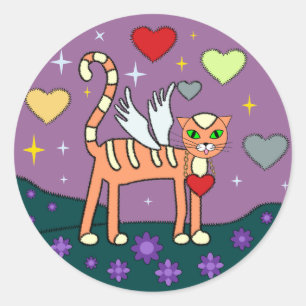 Gatinho voado com etiqueta do costume do coração