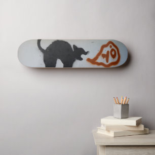Gato de skate de grafite.