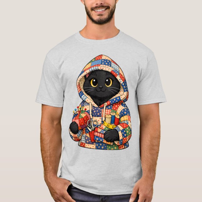 Gato preto numa camiseta com capuz de colcha (Frente)