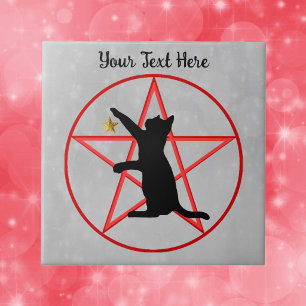 Gato Preto Sentado Estrela Dourada no Pentagrama V