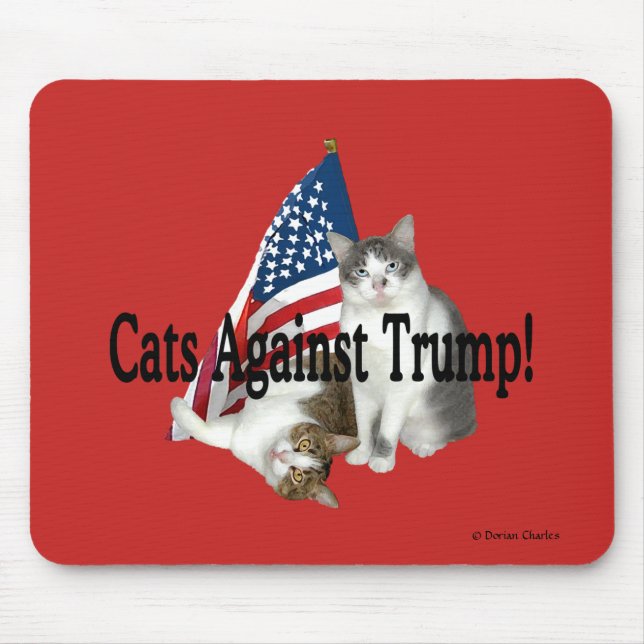 "Gatos contra o trunfo" Mousepad (Frente)