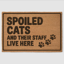 Gatos mimados e seu Funcionarios vivem aqui - Gato