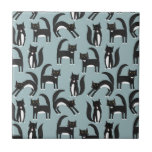 Gatos Pretos e Brancos Tuxedo<br><div class="desc">Felinos brancos e pretos, em seu negócio. Um padrão divertido num fundo azul de médio.</div>