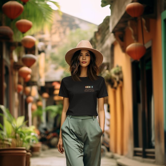 Gen X—Nossos pais ainda não sabem onde estamos (They still don't know. If we're lucky, neither do we. Shirt has pocket logo.)