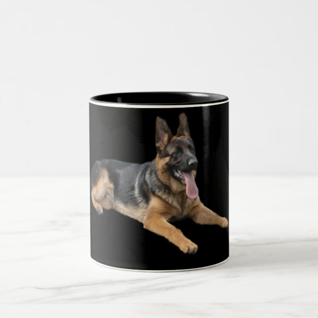 German shepherd na caneca preta (Centro)