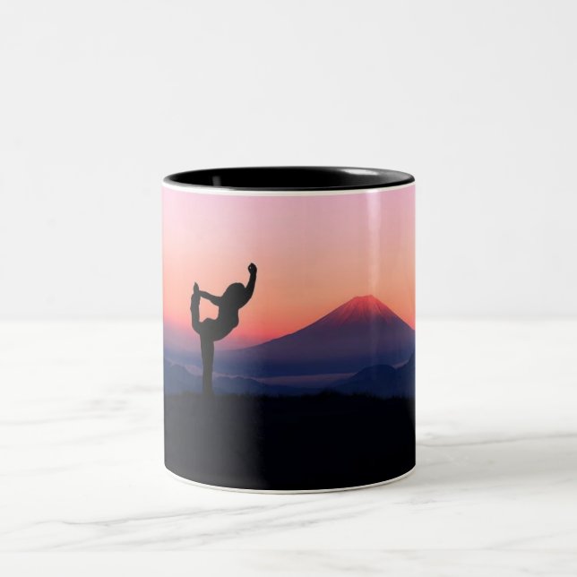Ginástica, duas caneca de café tonta. (Centro)