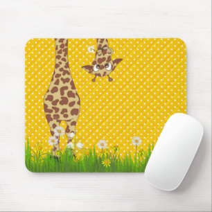 Girafa em Grass em Bolinhas Mousepad