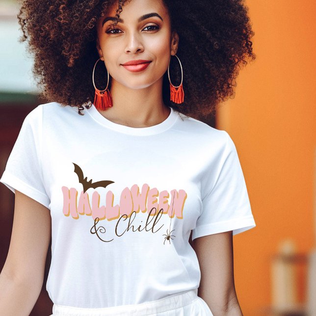 Girlie Halloween Retro Rosa Laranja Tipografia Ros (Girlie hand drawn typography Halloween design featuring pink and orange retro lettering, bat, spider)