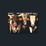 Goma-Bolha Espalhando Touros na Canvas Ocidental<br><div class="desc">Goma-de-bolha soprando touros de Canvas Ocidental pintura digital de Arte Pop pelo Rick do Artista Short intitulado "The Three Amigos",  de três balas de bolha soprando vacas de touro seguidas.</div>