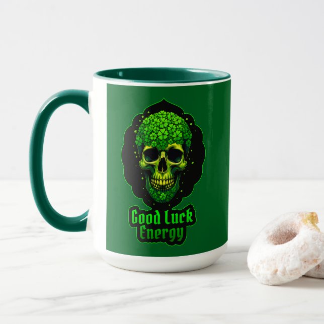 Good Luck Energy Skull St Patrick’s Day - caneca (Com Donut)