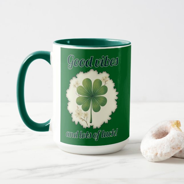Good Vibes St Patrick’s Day Shirt – caneca (Com Donut)