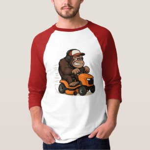 Gorila em uma camiseta do poder do gramado