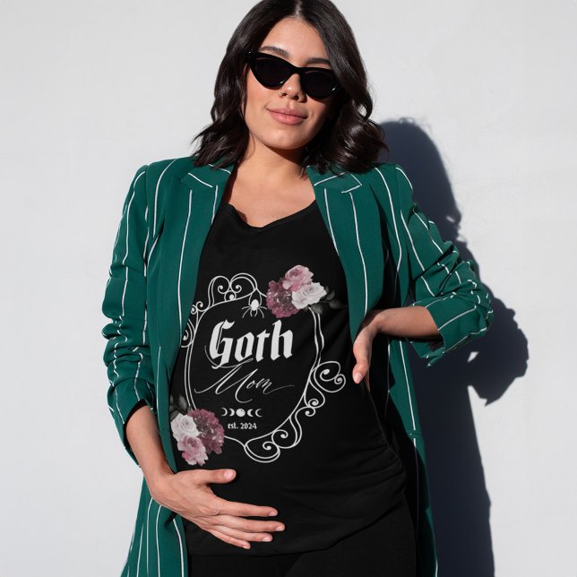 Gótico Mãe Gravidez Anúncio de Gravidez (Goth Mom Pregnancy Announcement Floral Crest T-Shirt)