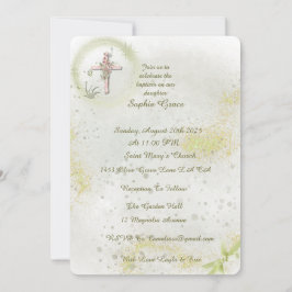 Gracioso com o convite para o batismo verde suave