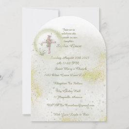 Gracioso com o convite para o batismo verde suave