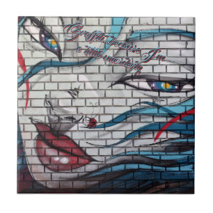 Grafite de Menina Asiática 