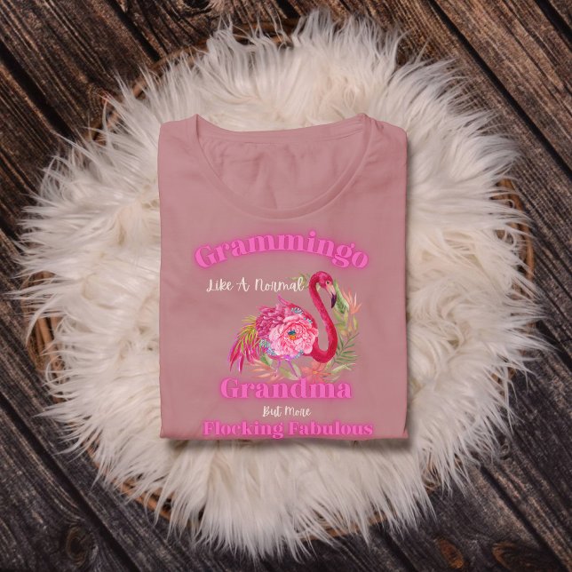 Grammingo Flamingo - Camisa Gráfica da Avó (Criador carregado)