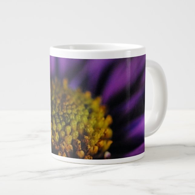 Grande O interior de uma Caneca de Café Jumbo Flor Roxa (Frente Esquerda)