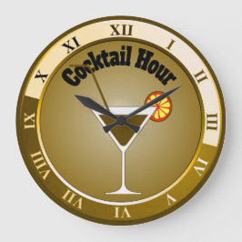 Grande Relógio de Bar Dourado na Hora do Cocktail