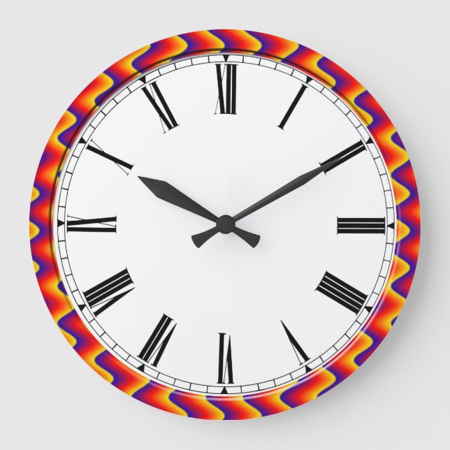 Grande romano tem relógio clássico de parede (Frente)