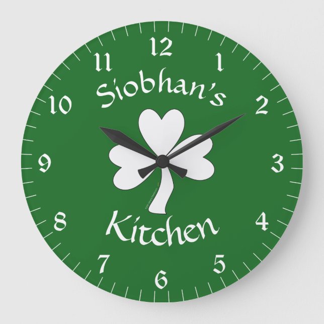 Grande Shamrock Personalizado para Relógio em Irish Kitch (Frente)
