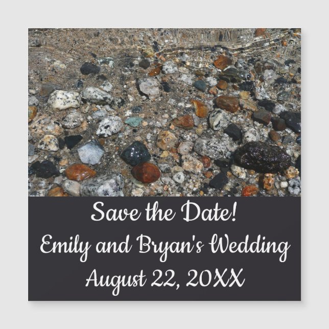 Granite Pebbles no lago Tenaya em Yosemite (Frente)