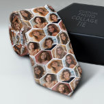 Gravata 7 Photo Collage - funky honeycomb padrão - branco<br><div class="desc">BE PACIENTE — leva tempo para carregar fotos — Essa montagem divertida de fotos inclui um lugar para 7 fotos. A grade inclui uma grade de fotos em forma de hexágono ou favos de mel com bastante espaço para adicionar seus fotos favoritos. Fotos quadradas funcionam melhor com este modelo. Adicione...</div>