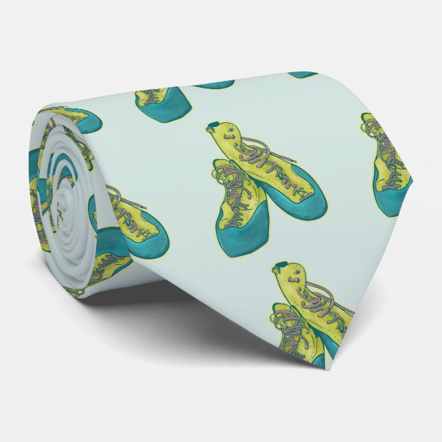 Gravata Alpinismo antigo com calçados (Rolled)