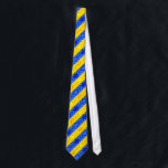 Gravata Apoiar a Ucrânia Neck Tie Bandeira Ucraniana - Lib<br><div class="desc">Apoiar as Gravatas da Ucrânia - Paz - Bandeira da Ucrânia - Liberdade - Solidariedade - Forte Juntos - Vitória da Liberdade! Vamos faz do mundo um lugar melhor - todos juntos! Um mundo melhor começa - depende - precisa de você também! Você pode transferir para mais de 1000 produtos...</div>