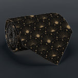 Gravata Arte Celestial Deco 1920: Vintage Moon and Stars<br><div class="desc">A Vintage de 1920 inspirou a lua e as estrelas como padrão de deco de arte em preto e ouro.</div>