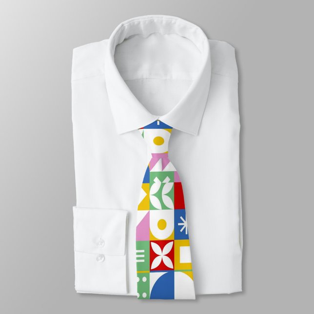 Gravata Artística (Clean shirt, bold tie, perfect balance!)
